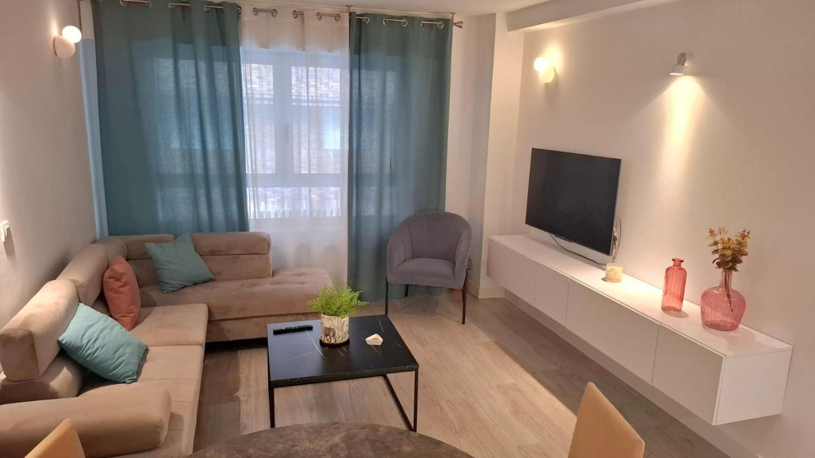 Moderno Apartamento Con Garaje Privado En El Centro De Comarca de Vigo Buitenkant foto