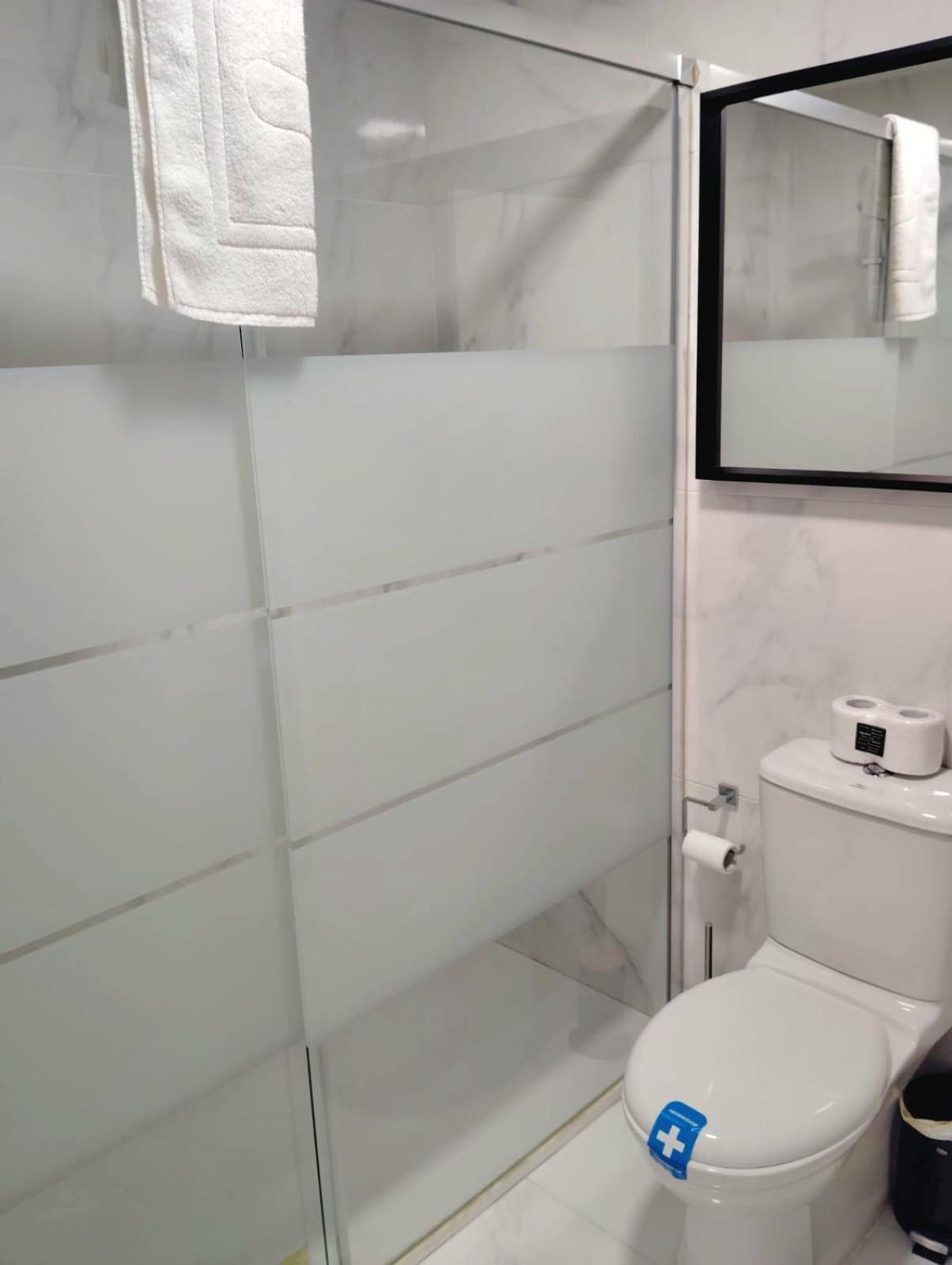 Moderno Apartamento Con Garaje Privado En El Centro De Comarca de Vigo Buitenkant foto